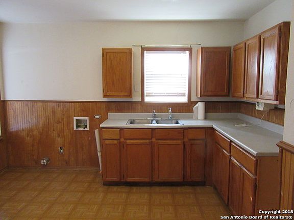 3rd image of 2446 W Huisache Ave