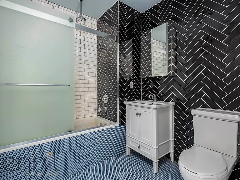 1082 Rogers Ave #3A — Photo 7
