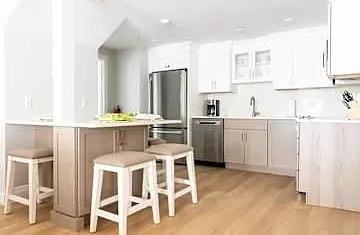 2 bed, 2.0 bath, 700 sqft, $3,200 — Photo 4