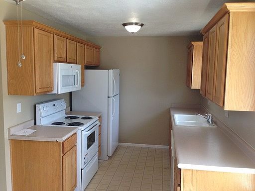 2nd image of 6989 S Dixie Dr
