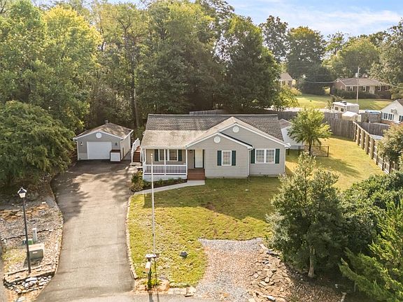 3rd image of 200 Reno Dr