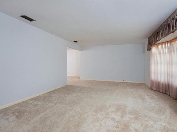 5th image of 13862 Wildwood Dr