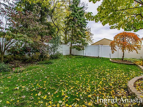 3rd image of 1719 Johnston St SE