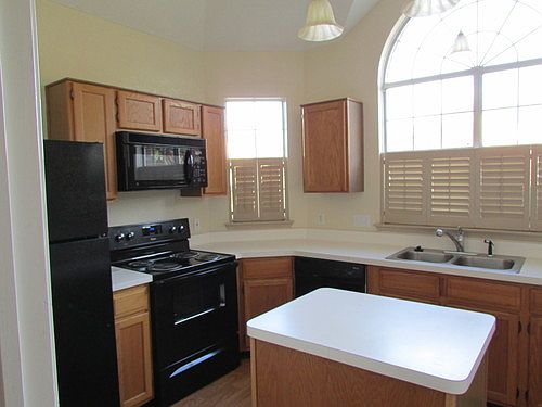 5th image of 2308 Ithaca Dr