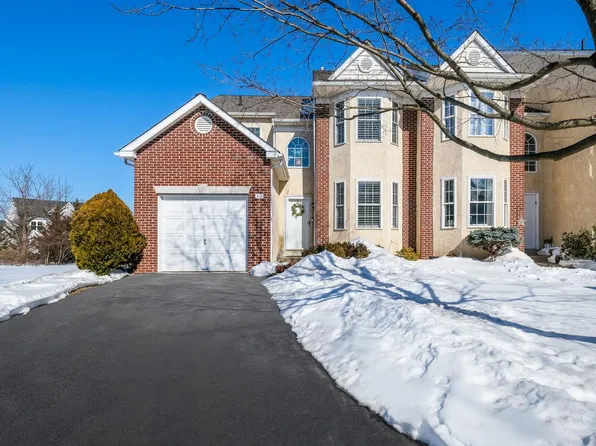 712 Manchester Dr #18, Ambler, PA 19002