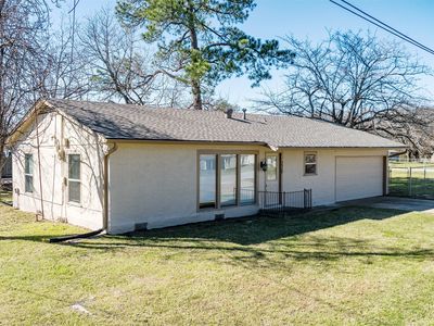 220 Hillcrest Dr, Tool, TX, 75143