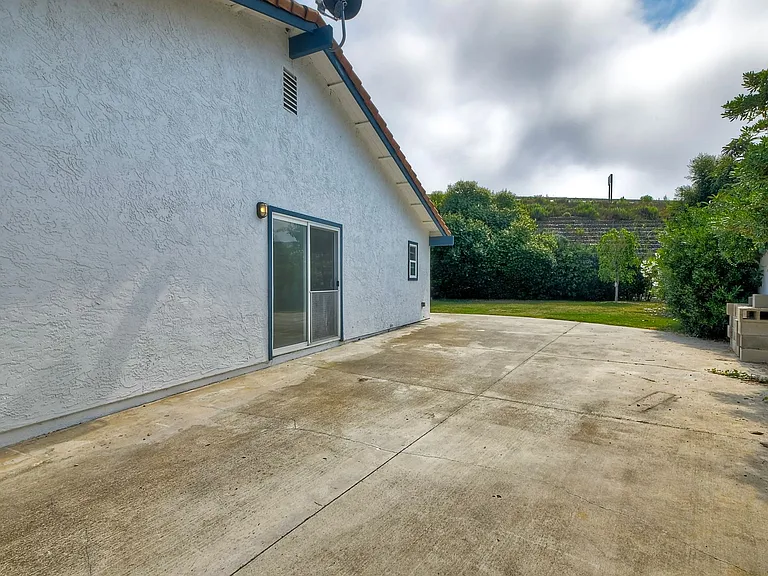 822 Santa Inez — Photo 25