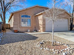 463 Sunrise West Dr SW, Albuquerque, NM 87121