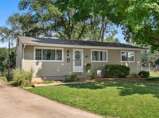 5 Garnier Ct, Florissant, MO 63031