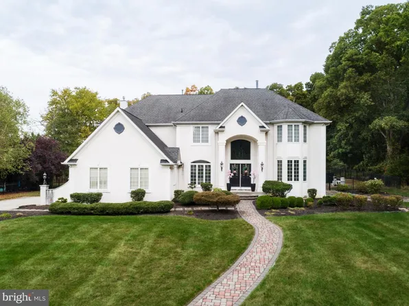 135 Preakness Dr, Mullica Hill, NJ 08062
