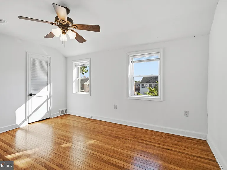 1108 Cobbs St — Photo 14