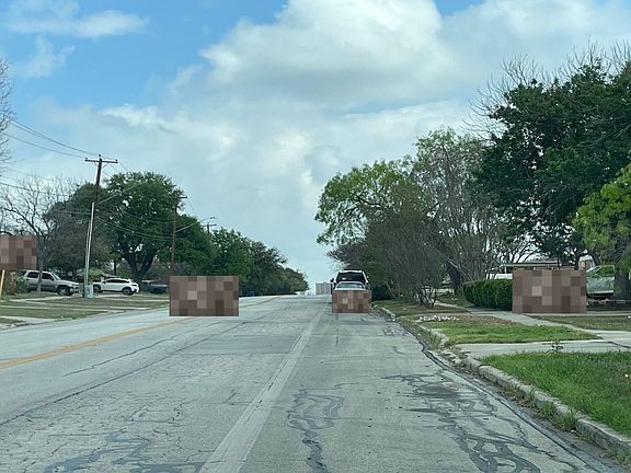 4th image of 1207 Oblate Dr