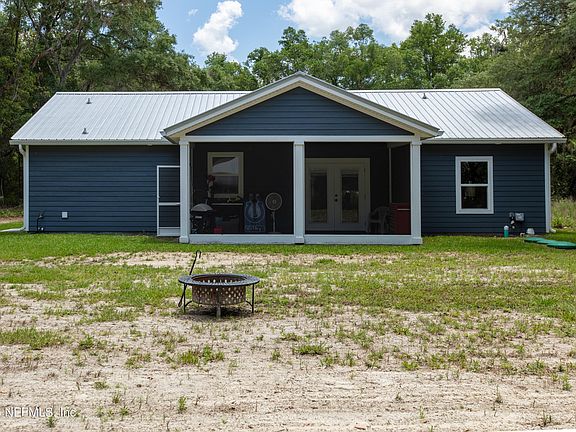 2nd image of 207 N PALMETTO Avenue