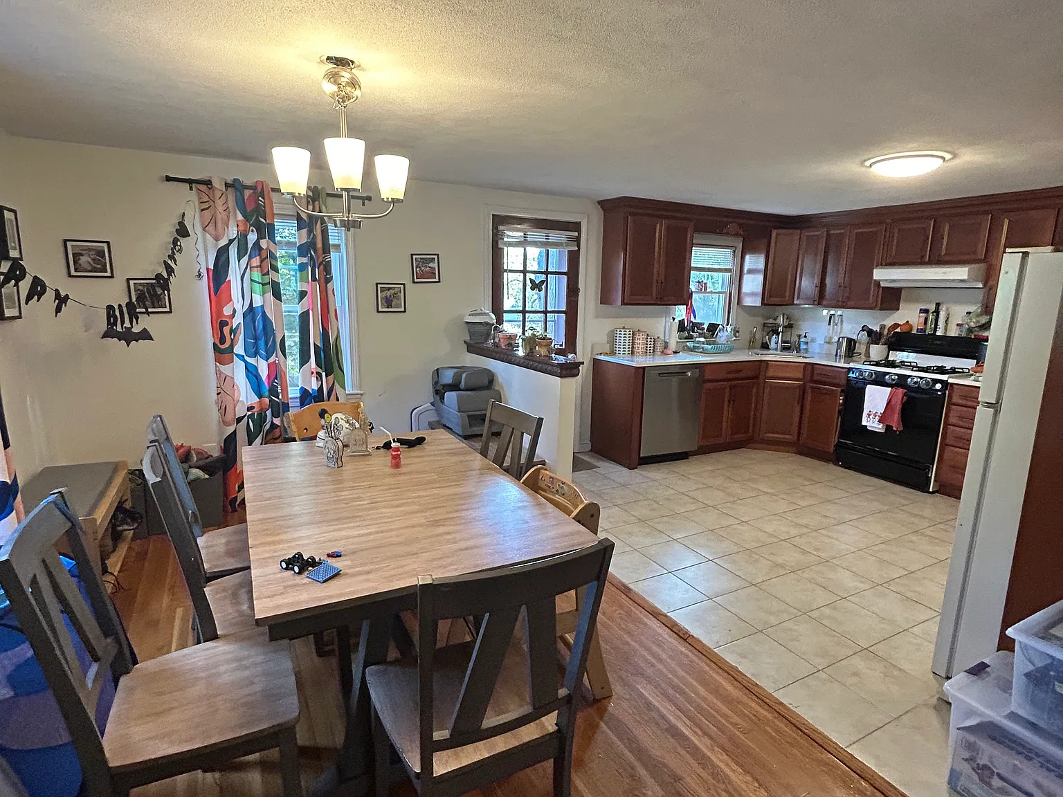3 bed, 1.5 bath, 1200 sqft, $3,750 — Photo 4