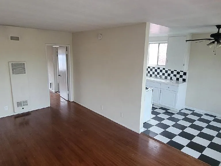 2220 Brenta Pl #5 — Photo 3