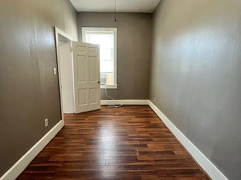 1124 S. 3rd St — Photo 36