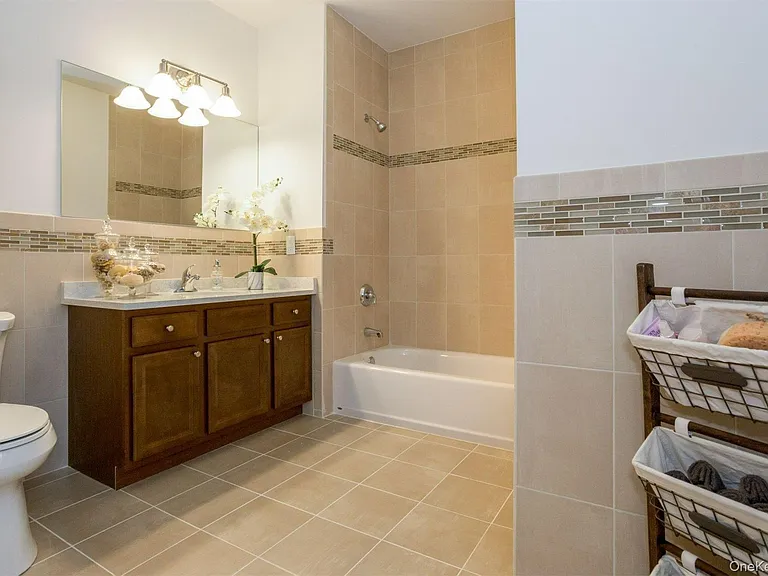 1046 New York Ave #6 — Photo 19