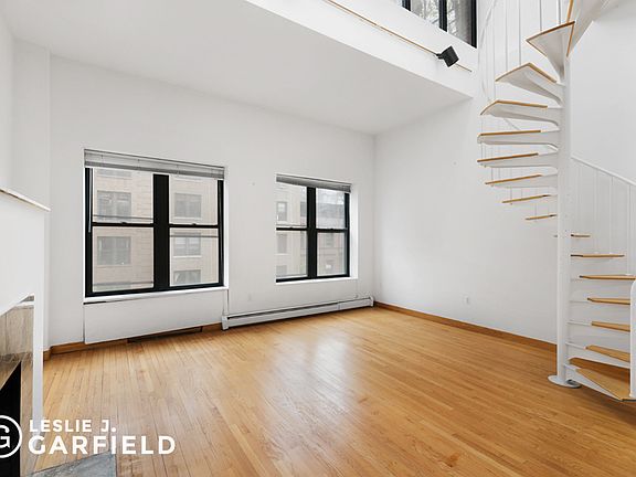 3rd image of 23 W 69th St APT E