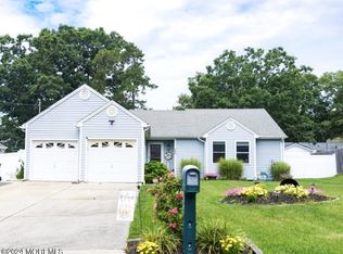 173 Topside Rd, Manahawkin, NJ 08050
