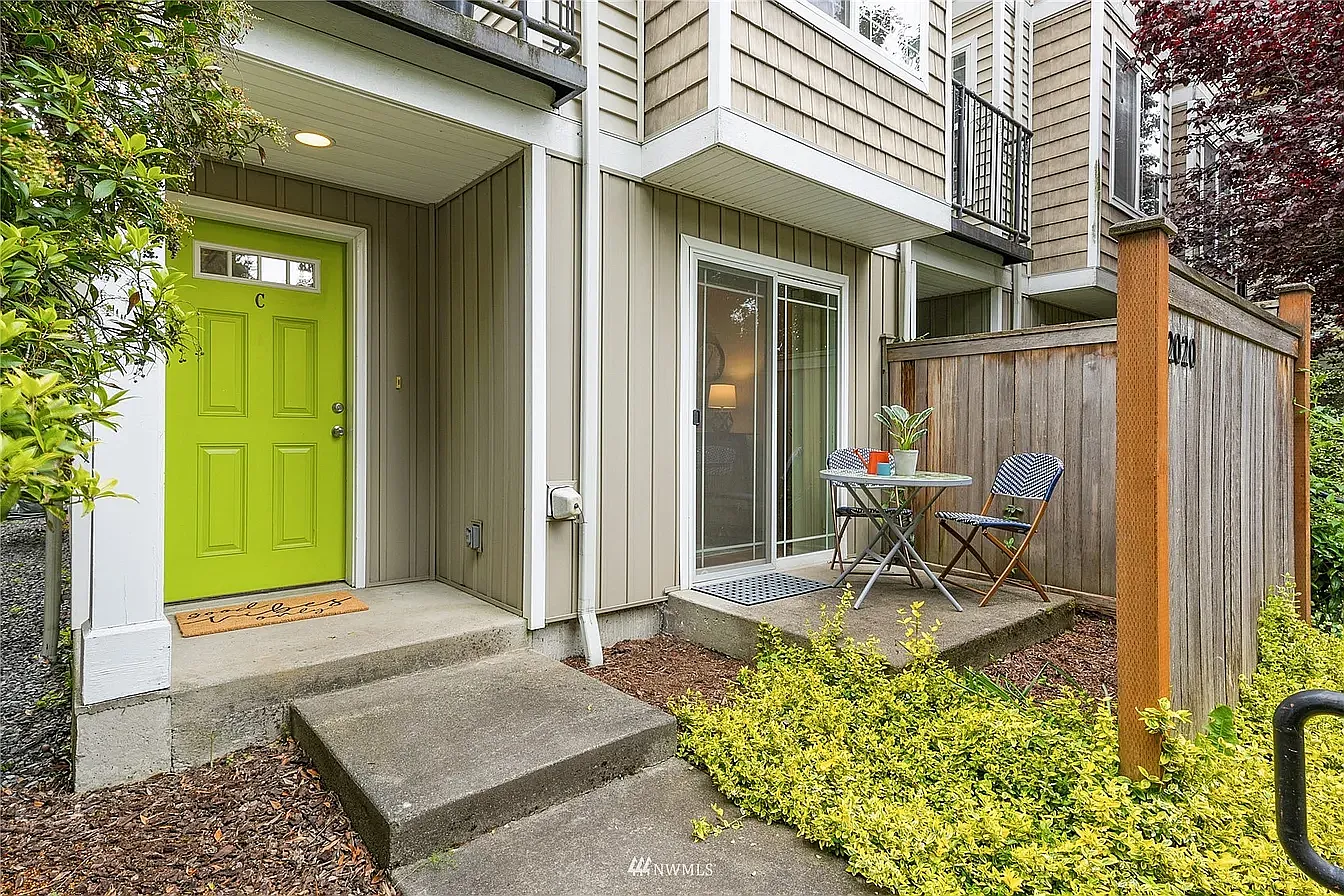 3 bed, 1.5 bath, 1300 sqft, $3,000 — Photo 4