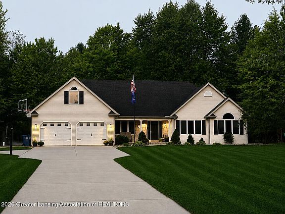 2nd image of 3464 S Fenmore Rd
