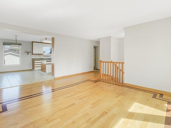 4th image of 8608 152a Ave NW