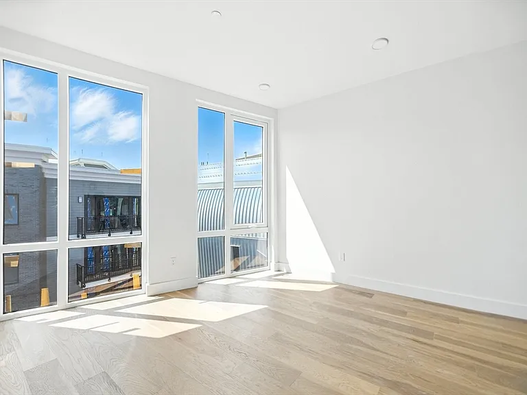 36-38 Hichborn St #103 — Photo 6