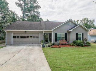 690 Springlake Rd, Lawrenceville, GA 30045