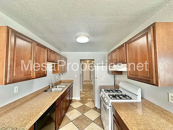 5th image of 15977 Puesta Del Sol Dr
