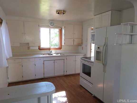 4th image of 42282 N Hancock St