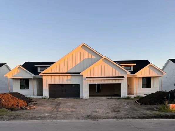 1302 NW 32nd St, Ankeny, IA 50023