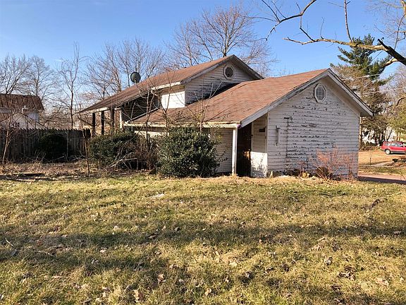 4th image of 200 E Gambier St