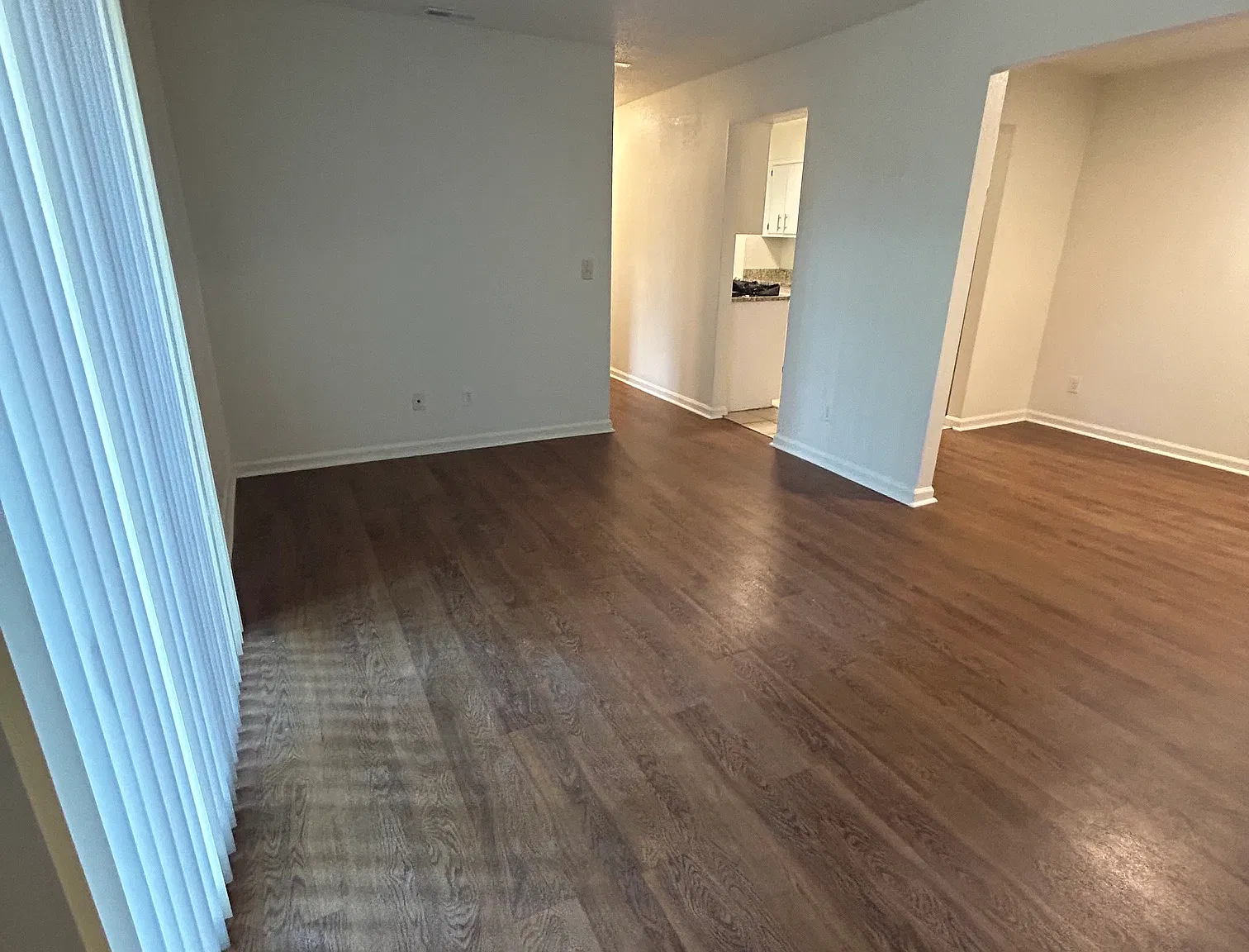 2 bed, 800 sqft, $1,200 — Photo 2
