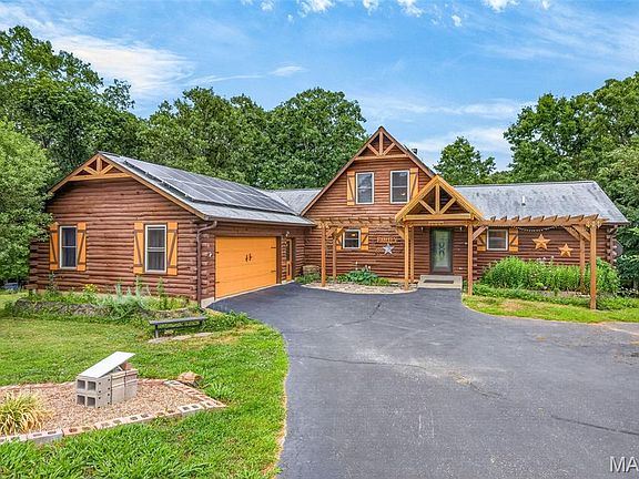 2nd image of 2518 Meredith Dr
