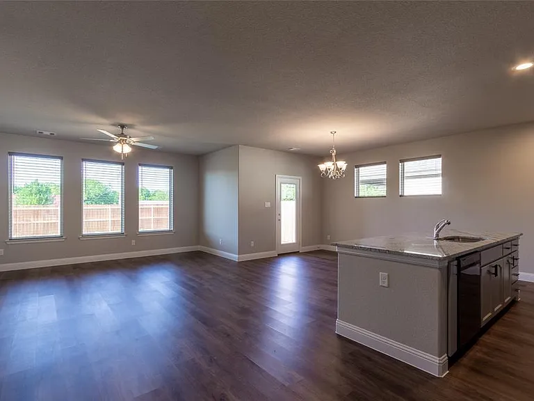 405 Stoneridge Dr — Photo 14