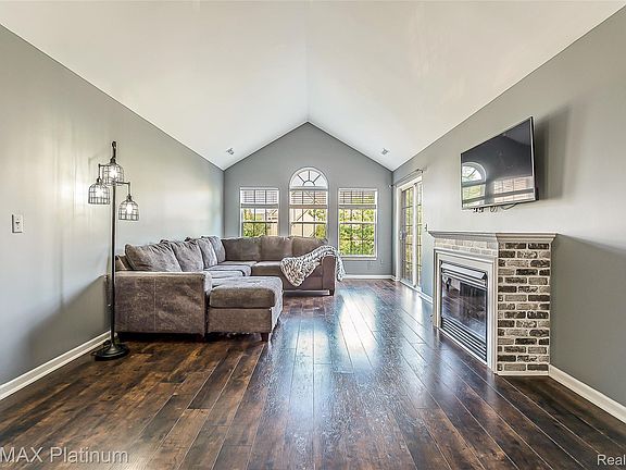 5th image of 4004 Cornerstone Dr