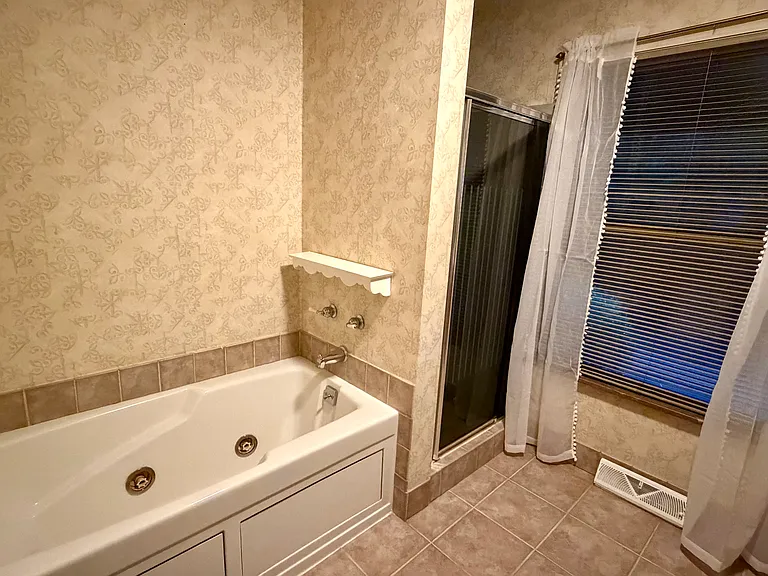 1291 N Revere Rd — Photo 18