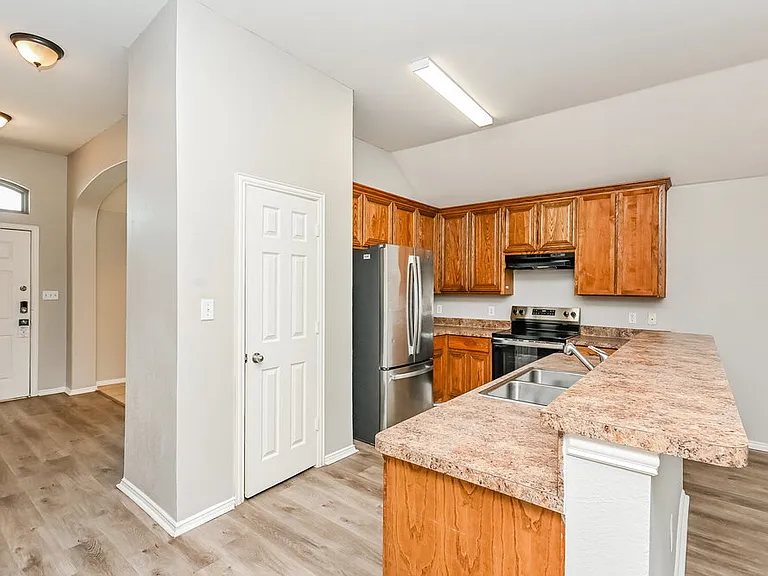 9324 Cynthia Ct — Photo 7