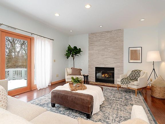 4th image of 9800 Oxford Cir