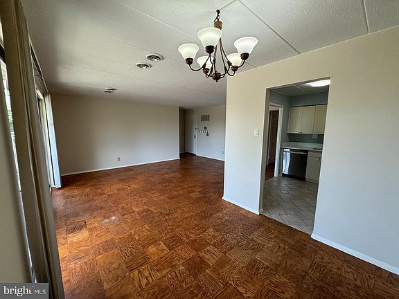 4th image of 2604 Indian Dr #61
