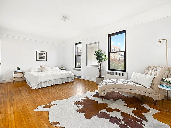 4th image of 20 Plaza St E APT C7