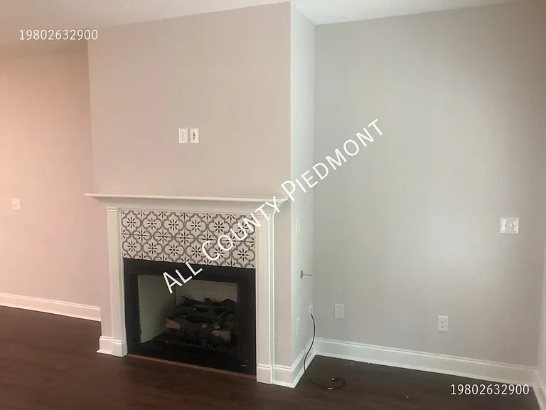 3219 Credenza Rd — Photo 5