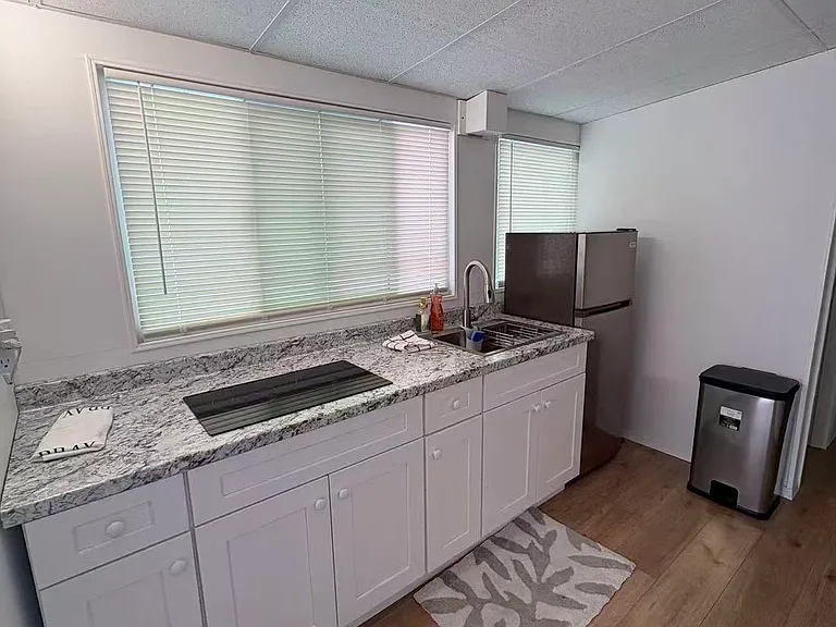10200 Bolsa Ave — Photo 2