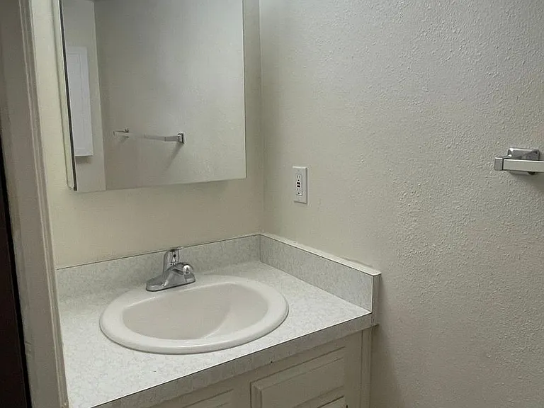 4504 Tierra Verde St #C — Photo 8