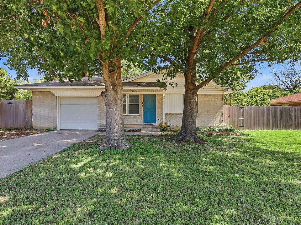 1st image of 1005 Monterey Dr