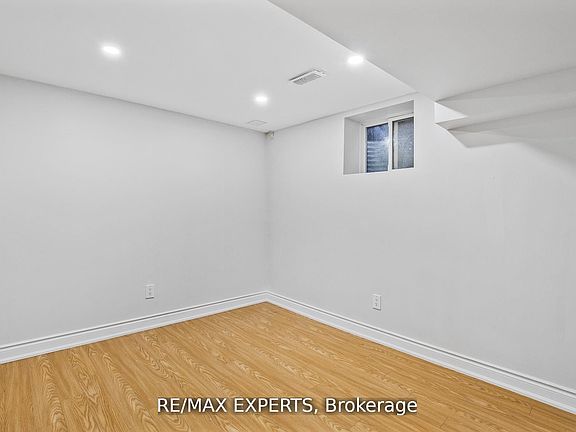 3rd image of 36 Elderwood Pl