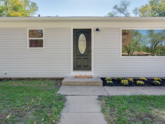 NewVinyl Siding,Windows,Roof