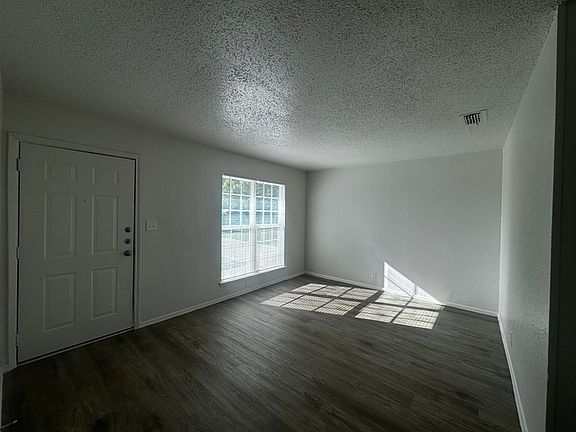 5th image of 5702 Glen Meadow Dr
