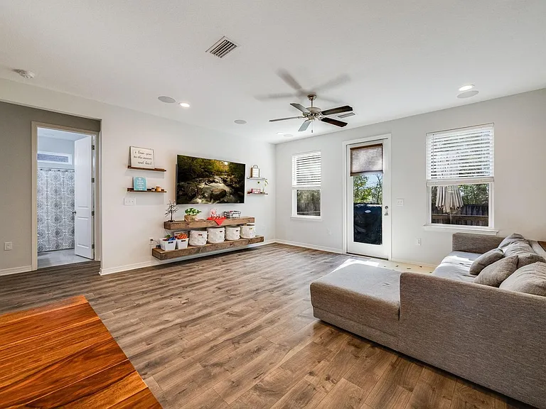 130 Creve Core Dr — Photo 4