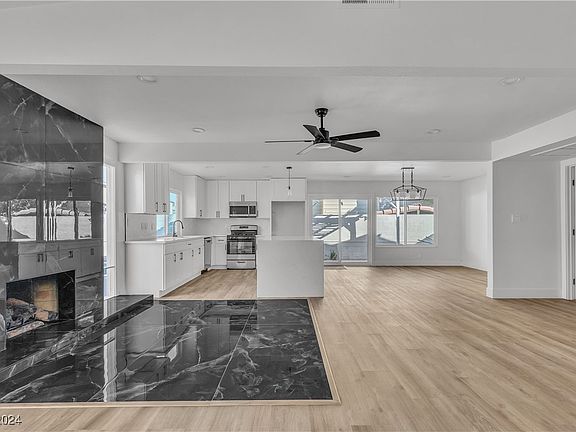 4th image of 2606 Vegas Valley Dr
